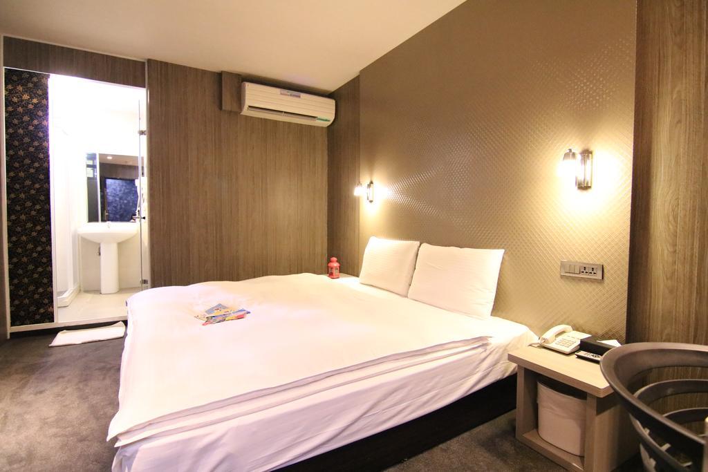 Ximen 101 - S Hotel Taipei Dış mekan fotoğraf